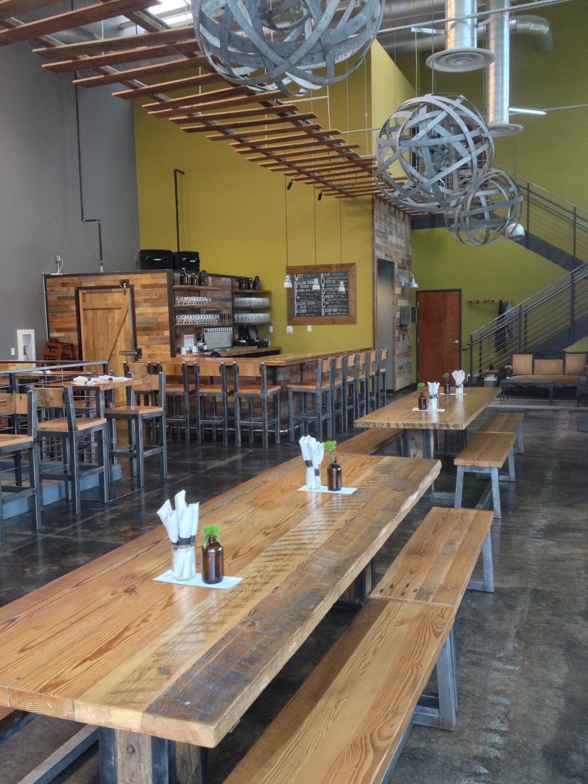 Pfriem Brewery Tasting Room ORANGEWALLstudios architecture + planning