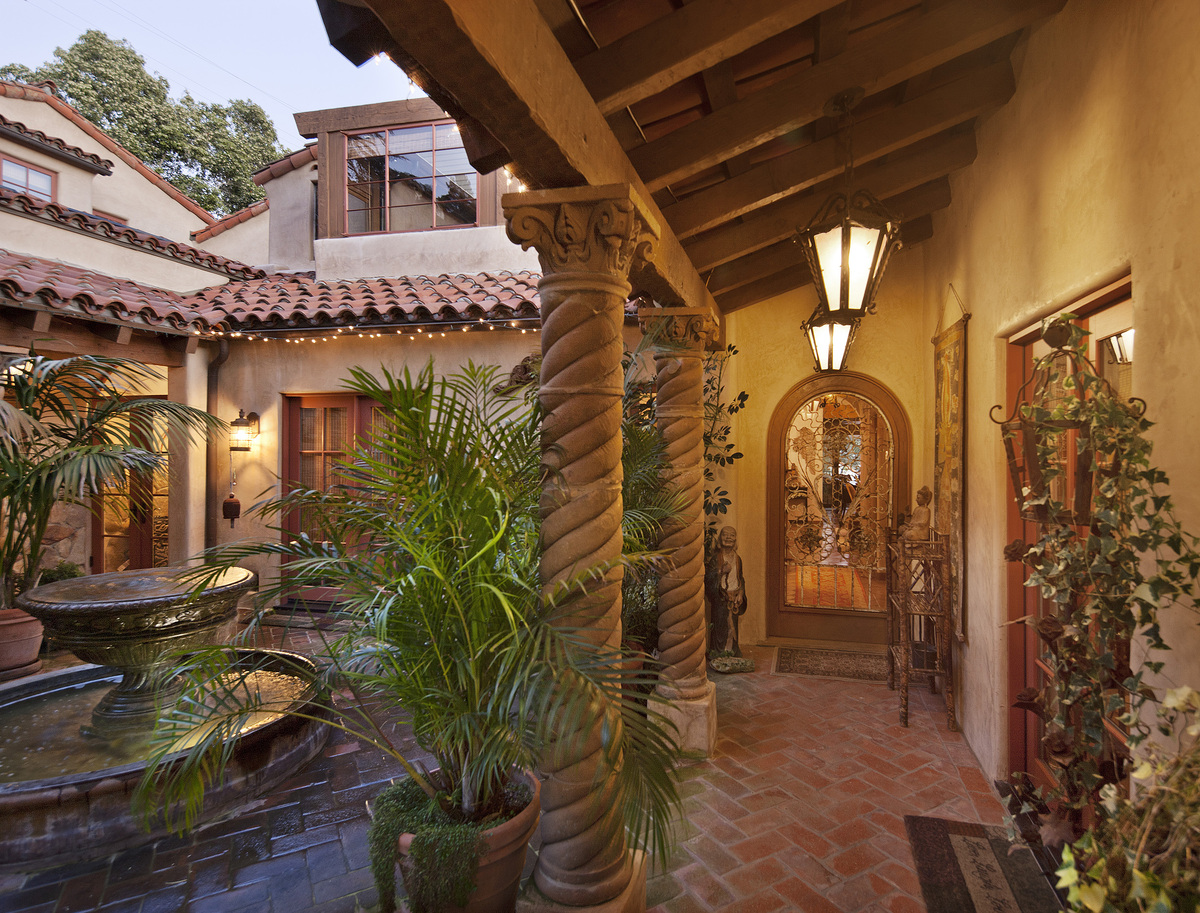 spanish-revival-residence-josh-blumer-archinect