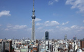 Tokyo Opens World’s Tallest Tower to About 200,000 People
