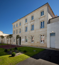 Ederly house 