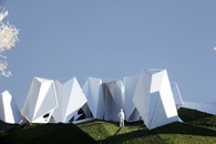 LIGHT/SPACE: Demun Playground