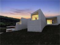 Bucelas House
