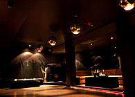 R-Lounge