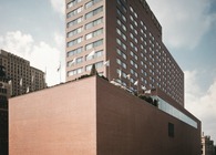 [re]Marketing Modernism: the revision of an iconic mid-century, mixed-use hotel [2007-2009]