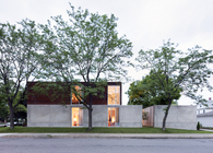 B + W House