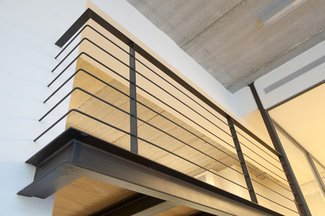 Cantilevered gallery