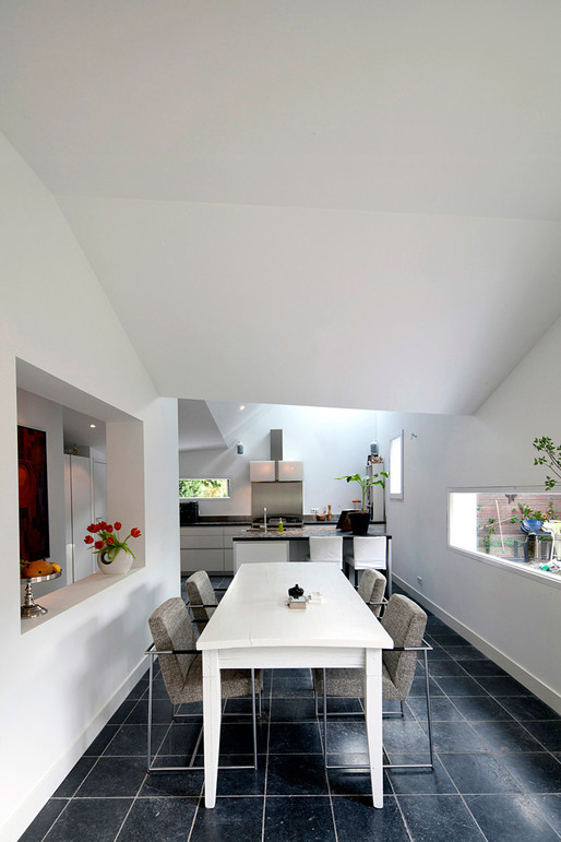 Interior, dining room (Photo: Ossip van Duivenbode)