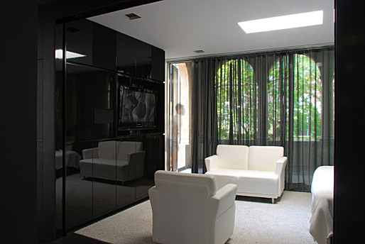 Black Suite, New York, NY; residential interior; Igor Siddiqui / isssstudio