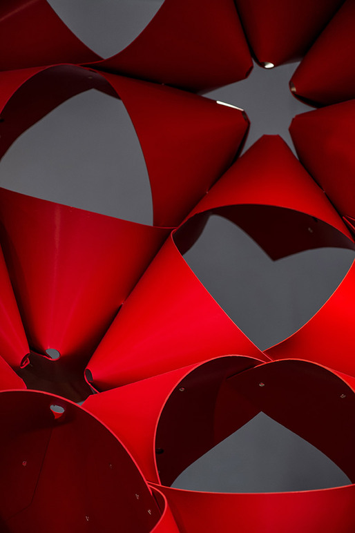 Detail showing unit connection and emergent geometry (Photo: Magnus Lindqvist)