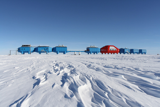 Halley VI Antarctic Research Station, Antarctica by Hugh Broughton Architects (Photo: BAS)