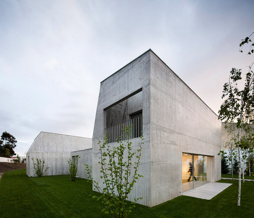 House in Ovar, Portugal (Photo: Nelson Garrido)