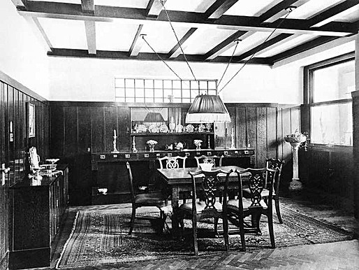 Figure 18 - Steiner house dining area