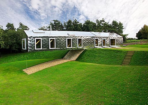 Balancing Barn, Suffolk by MVRDV in collaboration with Mole Architects (Photo: Living Architecture)