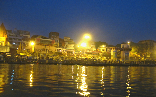 Dasashvamedha Ghat just before daybreak