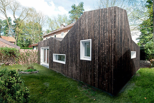 Exterior view from garden (Photo: Ossip van Duivenbode)