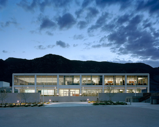 The US Air Force Academy Falcon Athletic Complex, Architect: HNTB © Brad Feinknopf