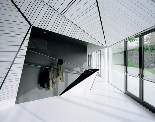 Wardrobe (Photo: David Schreyer)