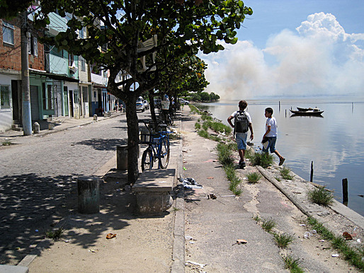 Water restoration and boardwalk construction in Parque Royal Favela, Rio de Janeiro (Brazil). This particular intervention took place during the first phases of the Favela-Bairro Program, one of the largest 