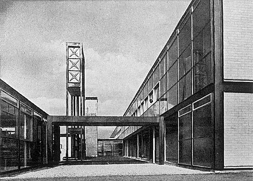 Hunstanton school exterior, by Alison & Peter Smithson - photo taken from flickr