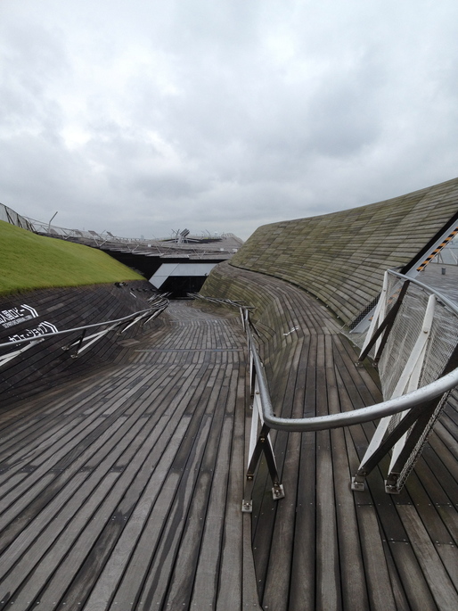 Yokohama Port Terminal - Foreign Office Architects