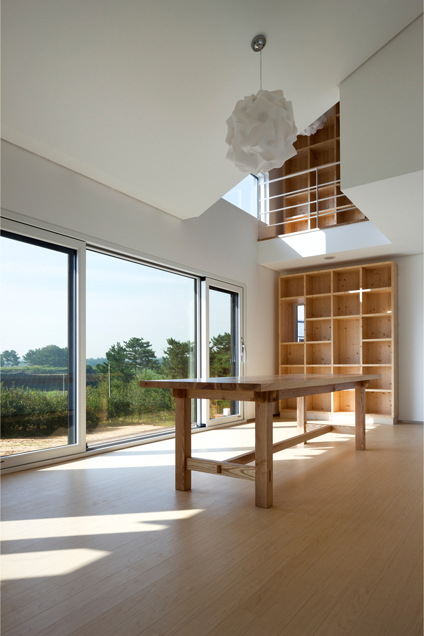 Photo 16 - east elevation 3