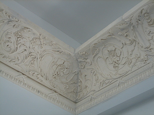 Plaster detail in the living room