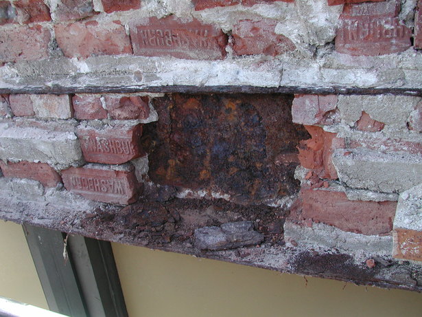 Corroeded steel lintel