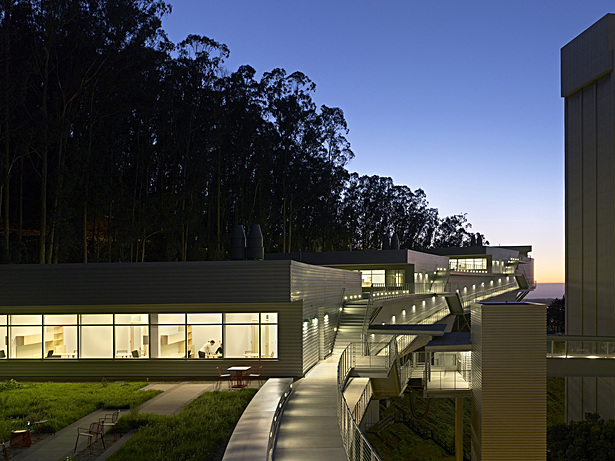 Photo courtesy of Rafael Viñoly Architects, Copyright Bruce Damonte