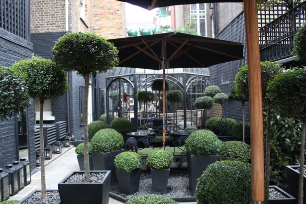 Blakes Courtyard