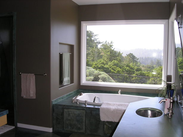 Master Bathroom (hers)