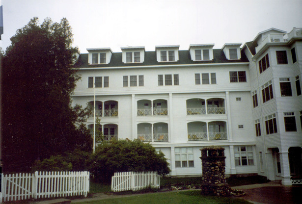Grand Hotel - West Wing Addition (Image: N. Stanton)