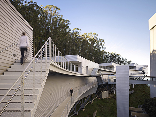 Photo courtesy of Rafael Viñoly Architects, Copyright Bruce Damonte