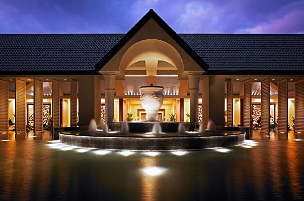 St. Regis Princeville Entry