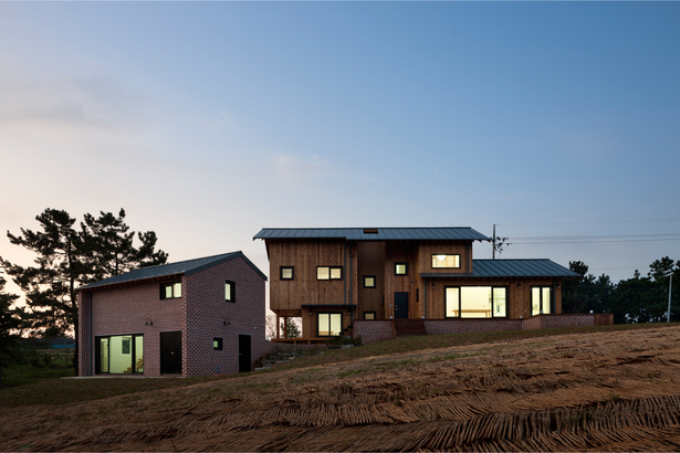 Photo 13 - south elevation 7