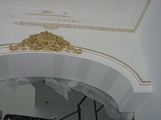 Gold leaf paint