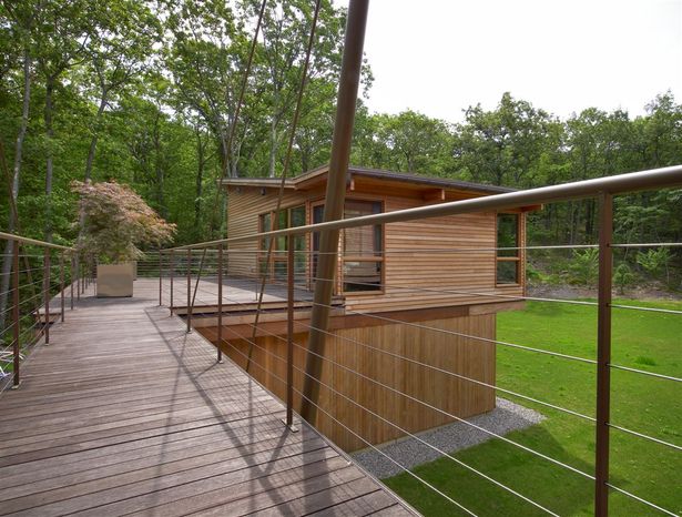 Diego Rivera and Frida Kahlo inspired footprint incorporates this footbridge to yoga room