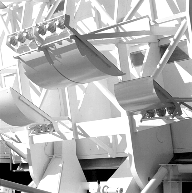 photo : JPA // design under HHPJ