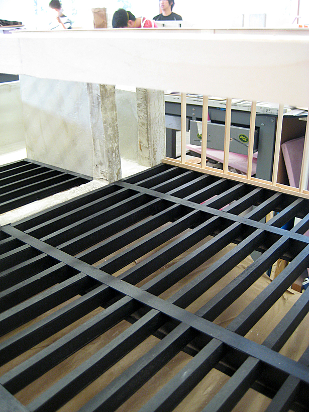 Floor to Wall Structure