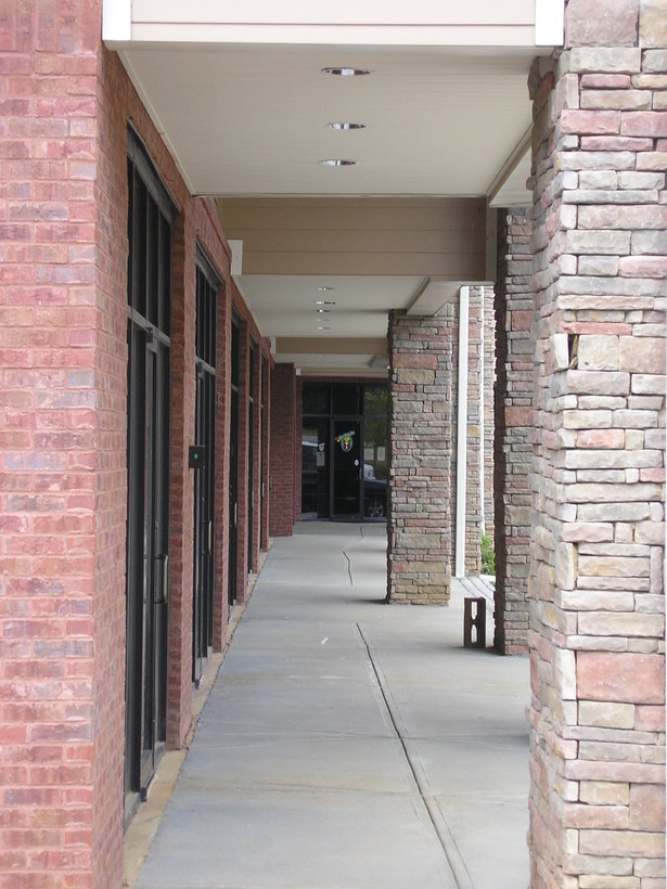Covered access to shops