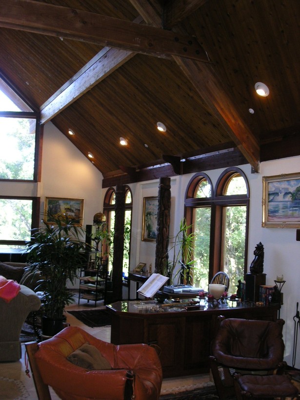 Sitting area by fireplace