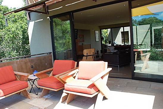 Middle balcony