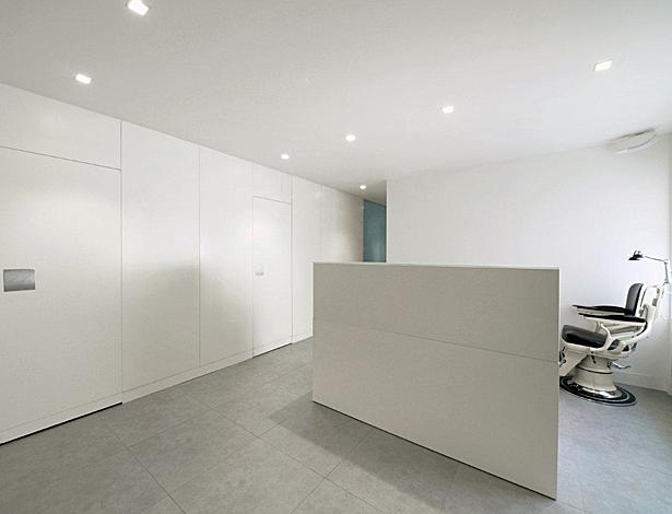 AQSO arquitectos office. Zurbaran clinic