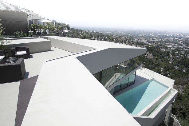 View of Studio City from the roof deck (photo: Arshia Mahmoodi)