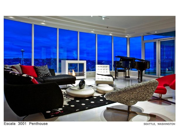 piano & sitting area