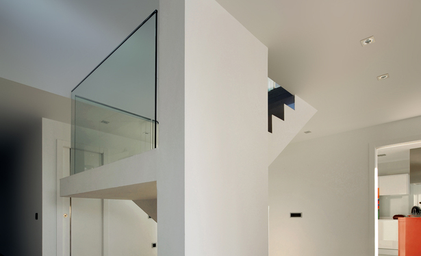 AQSO arquitectos office. Fragmented house. Staircase