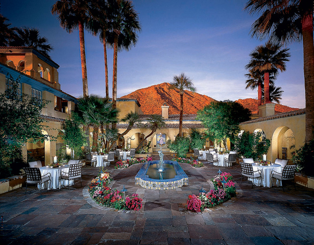 Royal Palms Courtyard