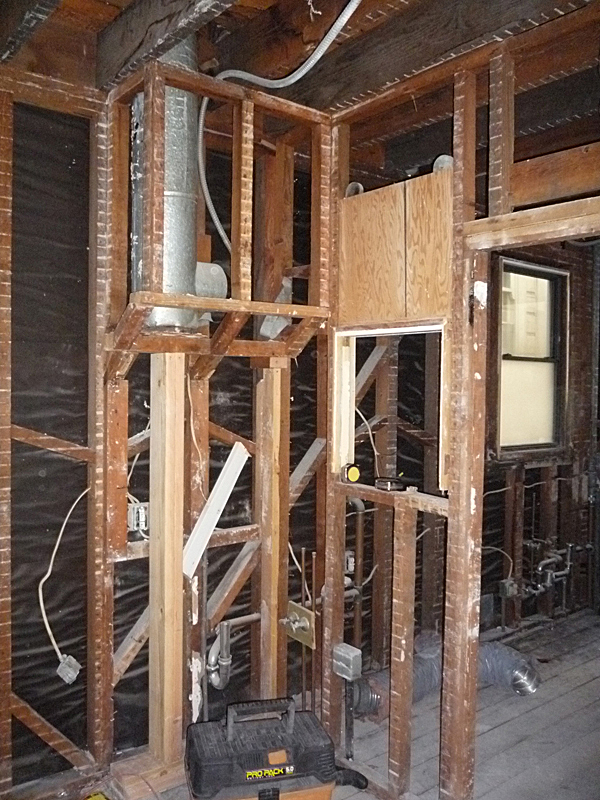 Kitchen Range Location During