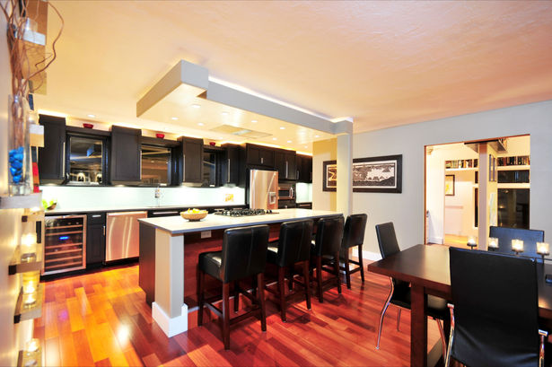 Kitchen/Bar/Office Rms