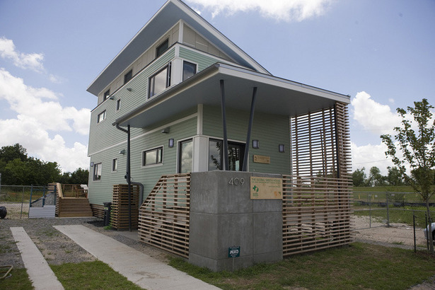 GreeN.O.LA Exterior. Photo: Max Kim-Bee