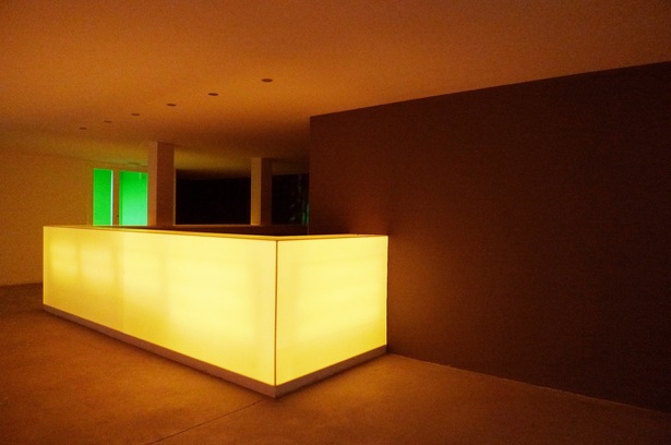 Discotheque – bar in a hotel by A2aquitectos